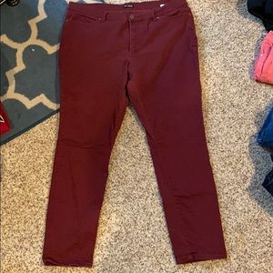 Lee’s - Maroon Skinny Jeans - Sz: 18